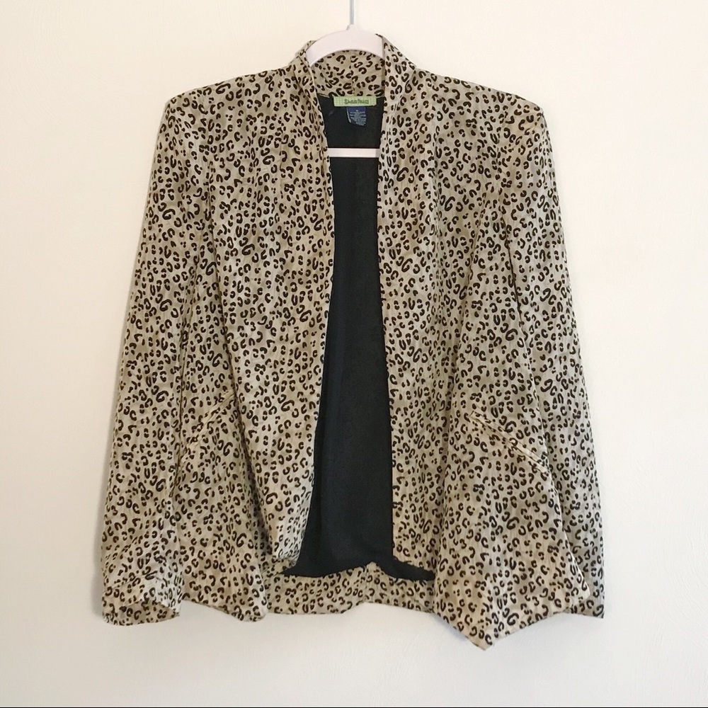 💫3/$12 Animal print relaxed blazer M